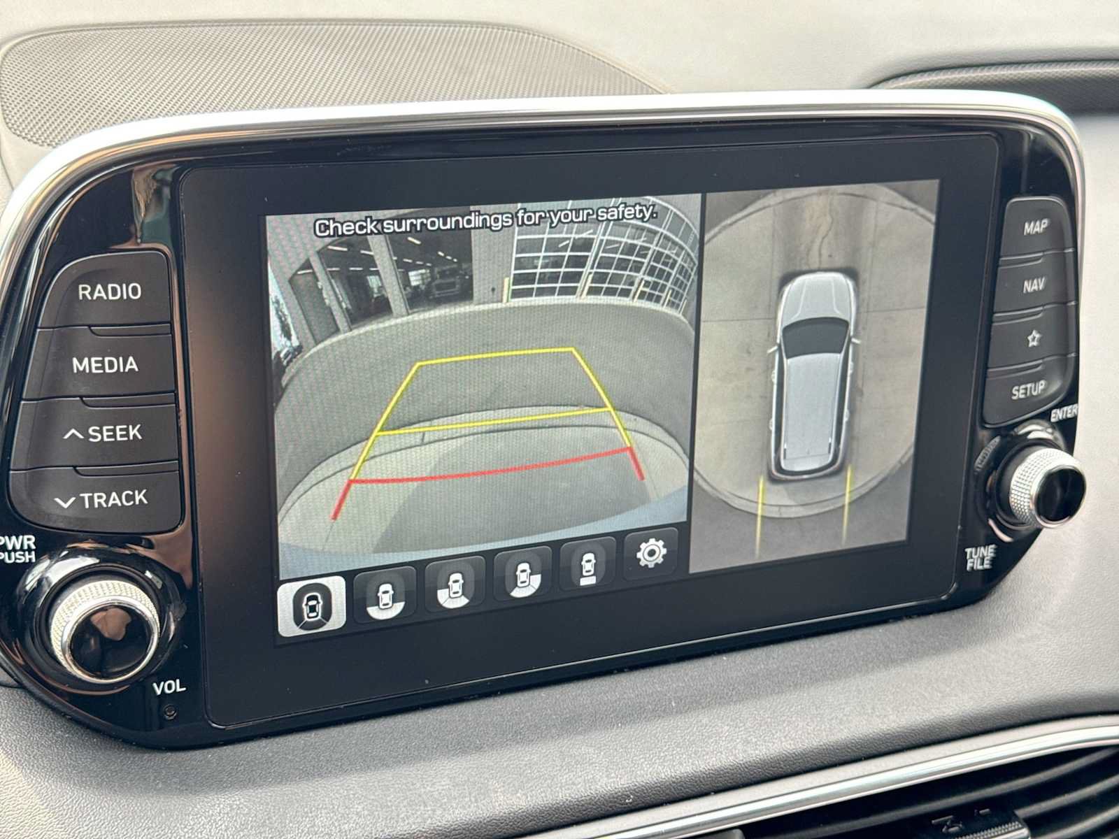 Used 2020 Hyundai Santa Fe Limited w/ Cargo Package AWD/4WD image 29