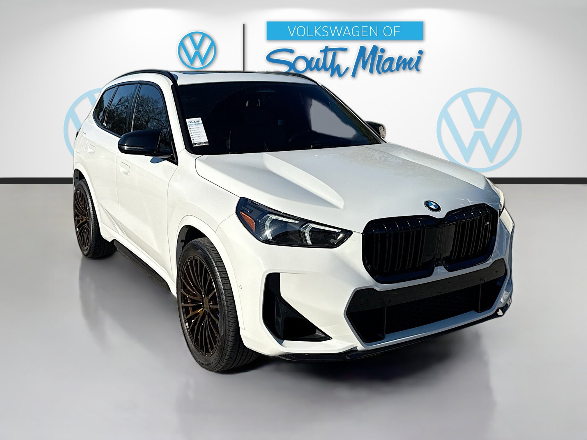 Used 2024 BMW X1 M35i w/ Premium Package image 1