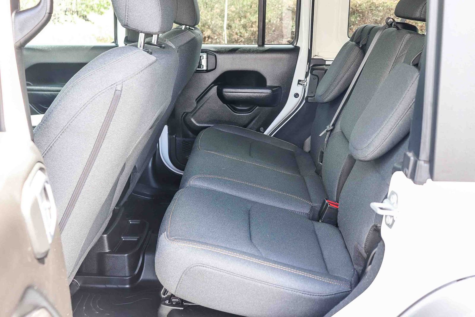 Used 2024 Jeep Wrangler Unlimited AWD/4WD image 21