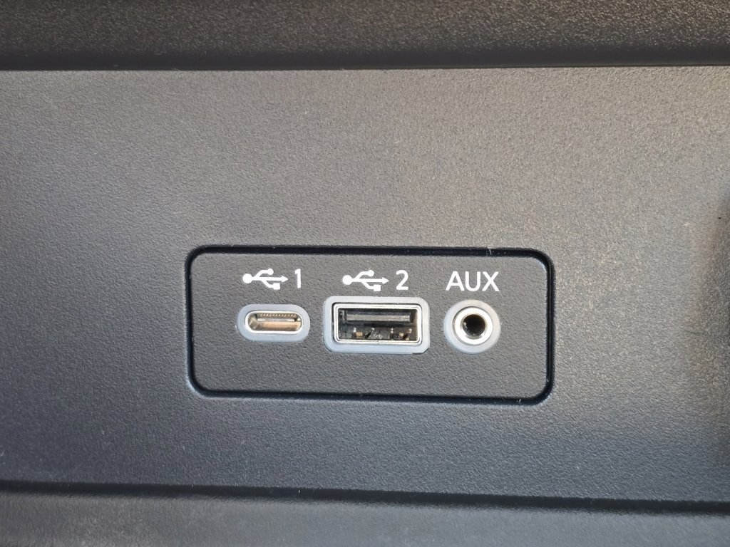 Used 2023 Nissan Sentra SV w/ SV Premium Package image 7