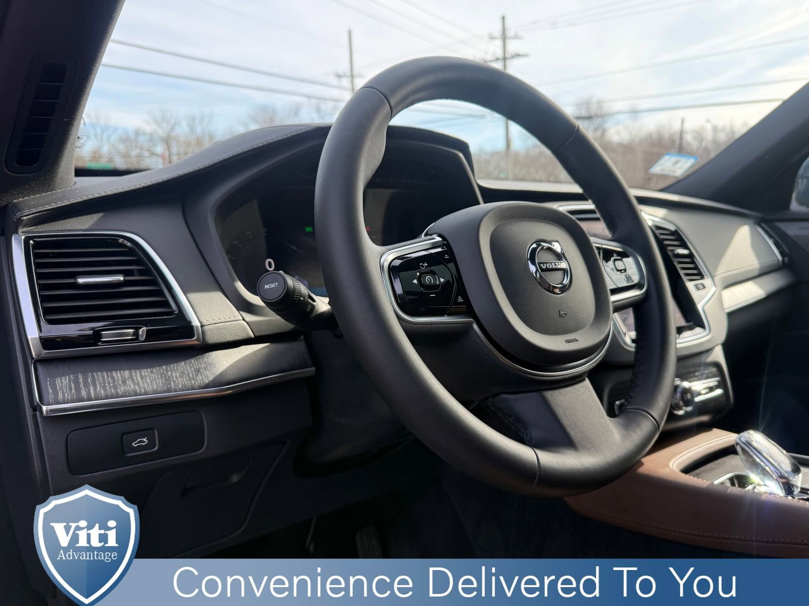 Certified 2024 Volvo XC90 B6 Ultimate w/ Protection Package Premier image 17