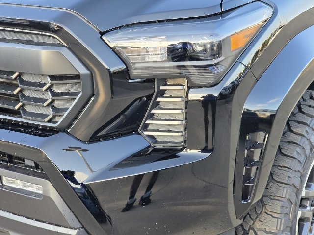 New 2026 Toyota Tacoma TRD Sport AWD/4WD image 6