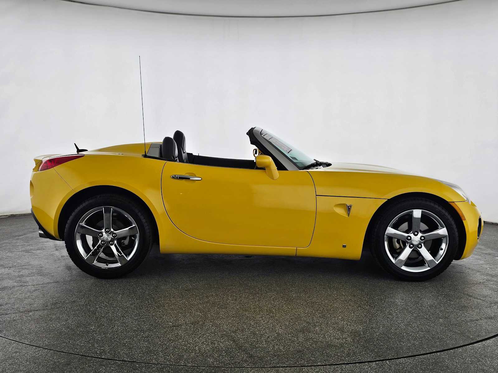 Used 2008 Pontiac Solstice GXP w/ Premium Package image 27