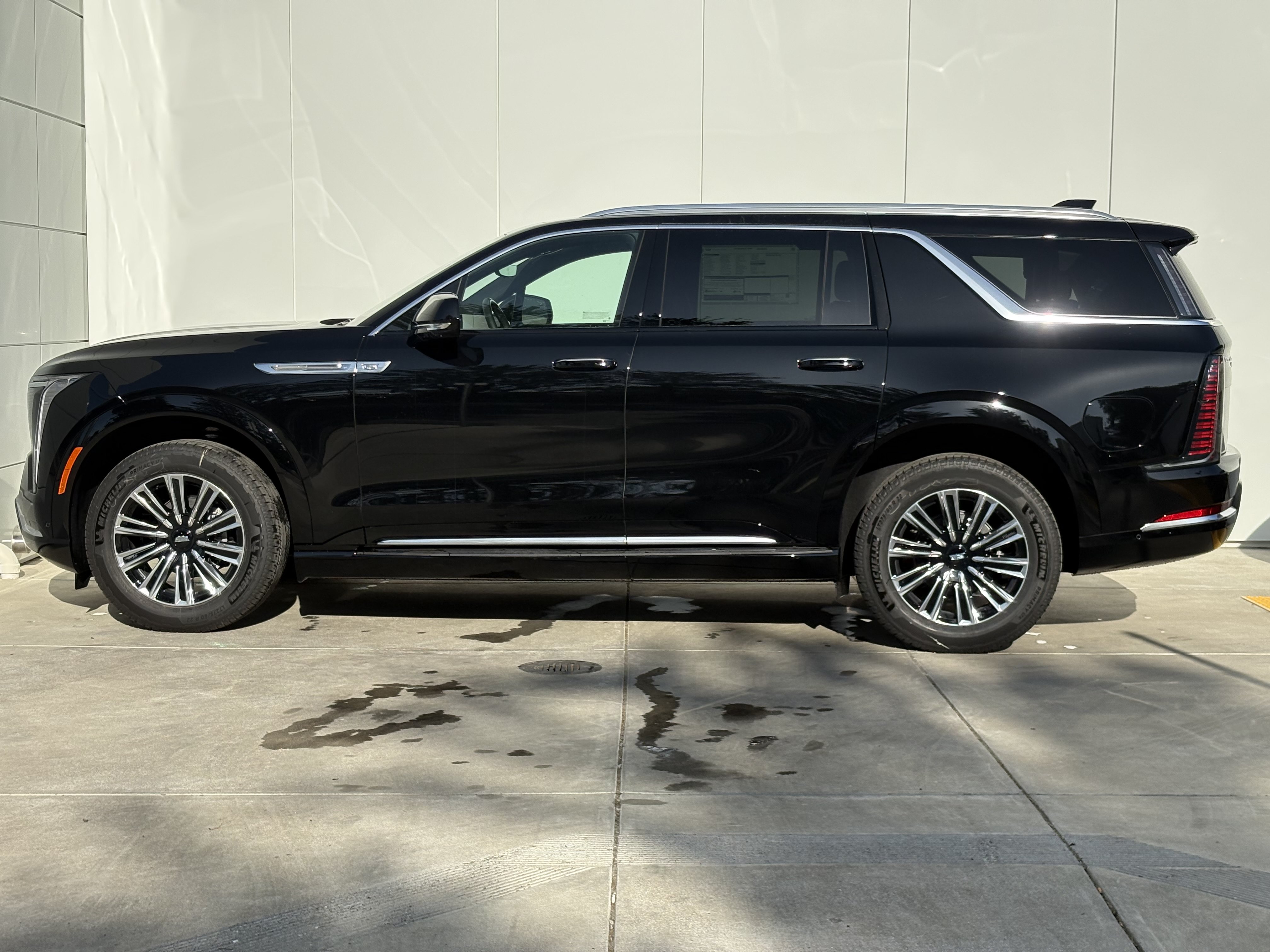 New 2026 Cadillac Escalade IQL Luxury AWD/4WD image 4