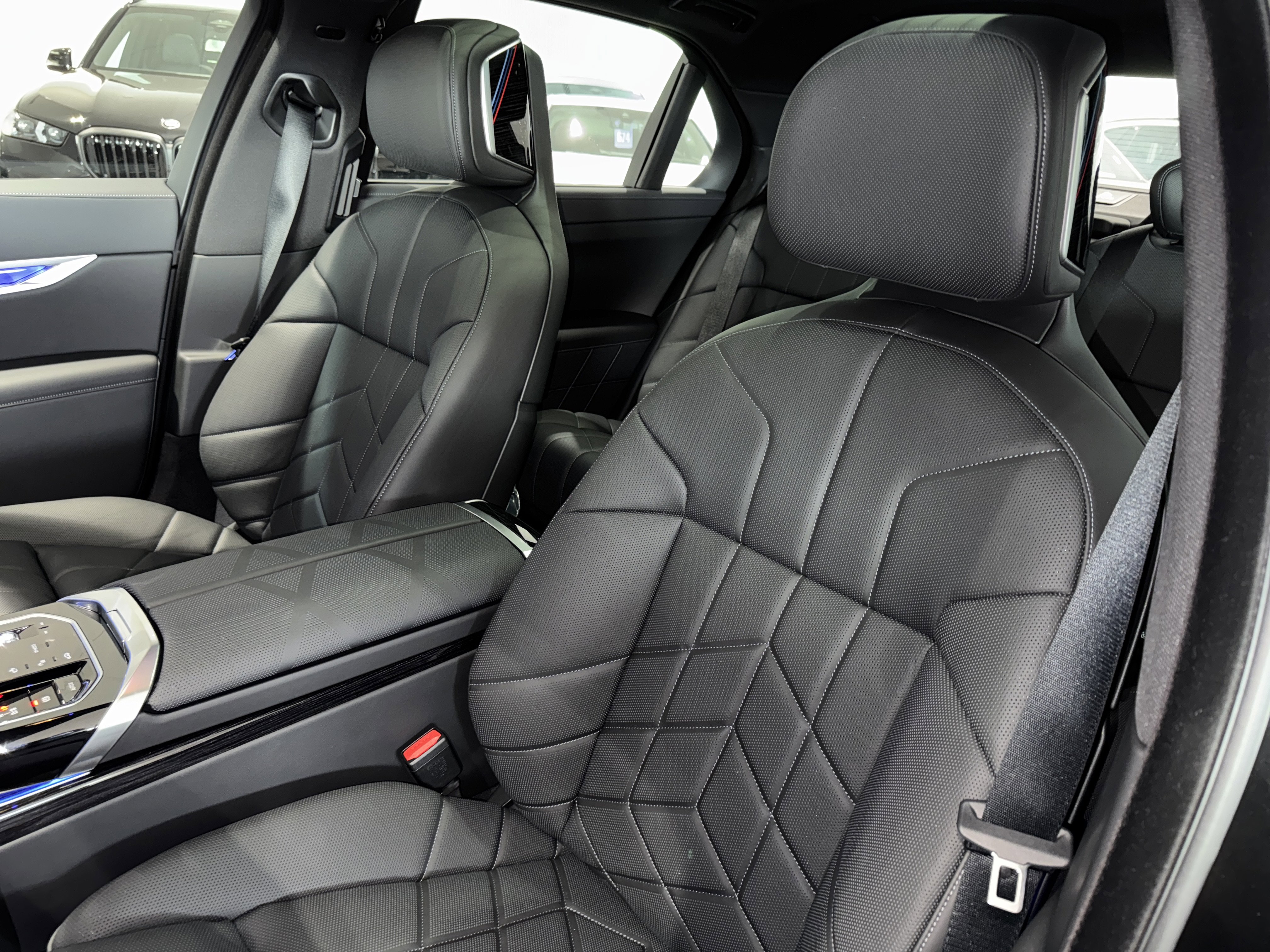 New 2026 BMW i7 eDrive50 w/ M Sport Package image 24