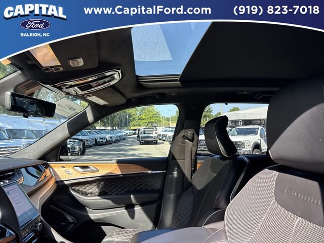 Used 2023 Jeep Grand Cherokee Summit AWD/4WD image 22