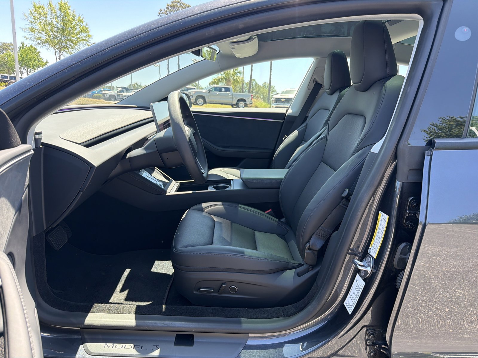 Used 2025 Tesla Model 3 Long Range image 19