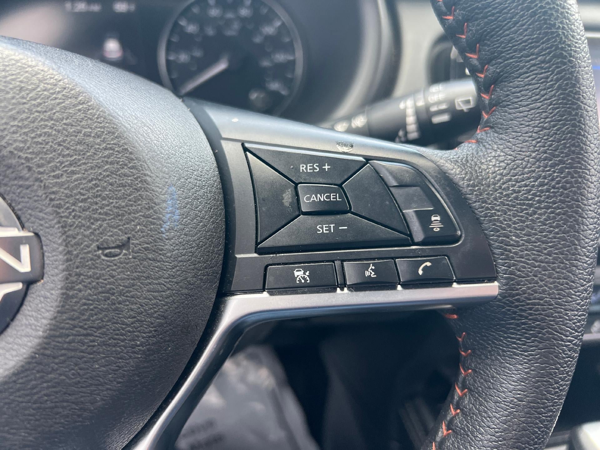 Used 2023 Nissan Kicks SR w/ SR Premium Package FWD image 20