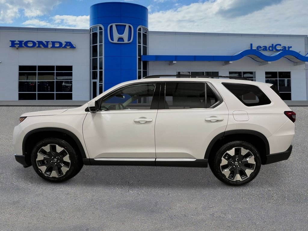 New 2026 Honda Pilot Touring image 2