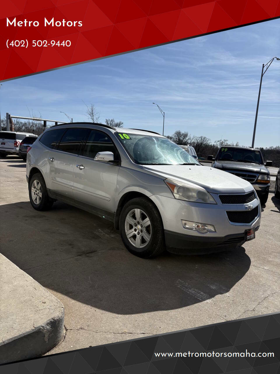 Used 2010 Chevrolet Traverse LT image 1