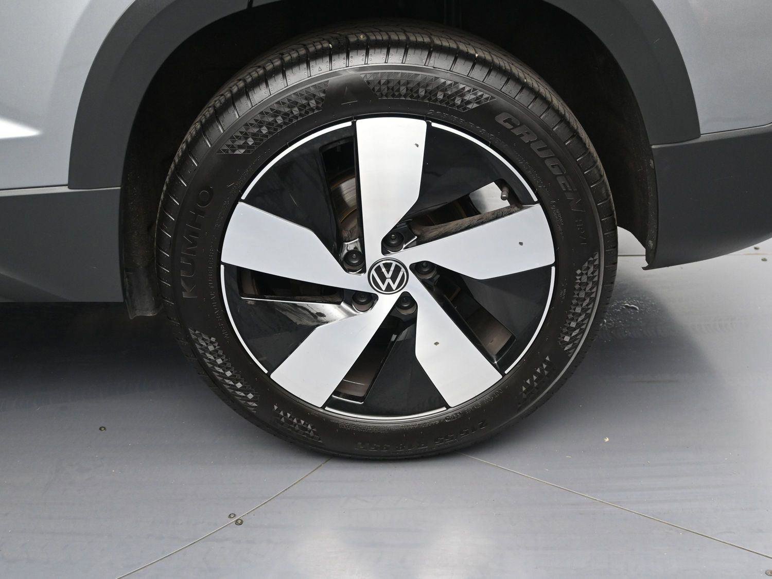 Used 2024 Volkswagen Taos S image 10