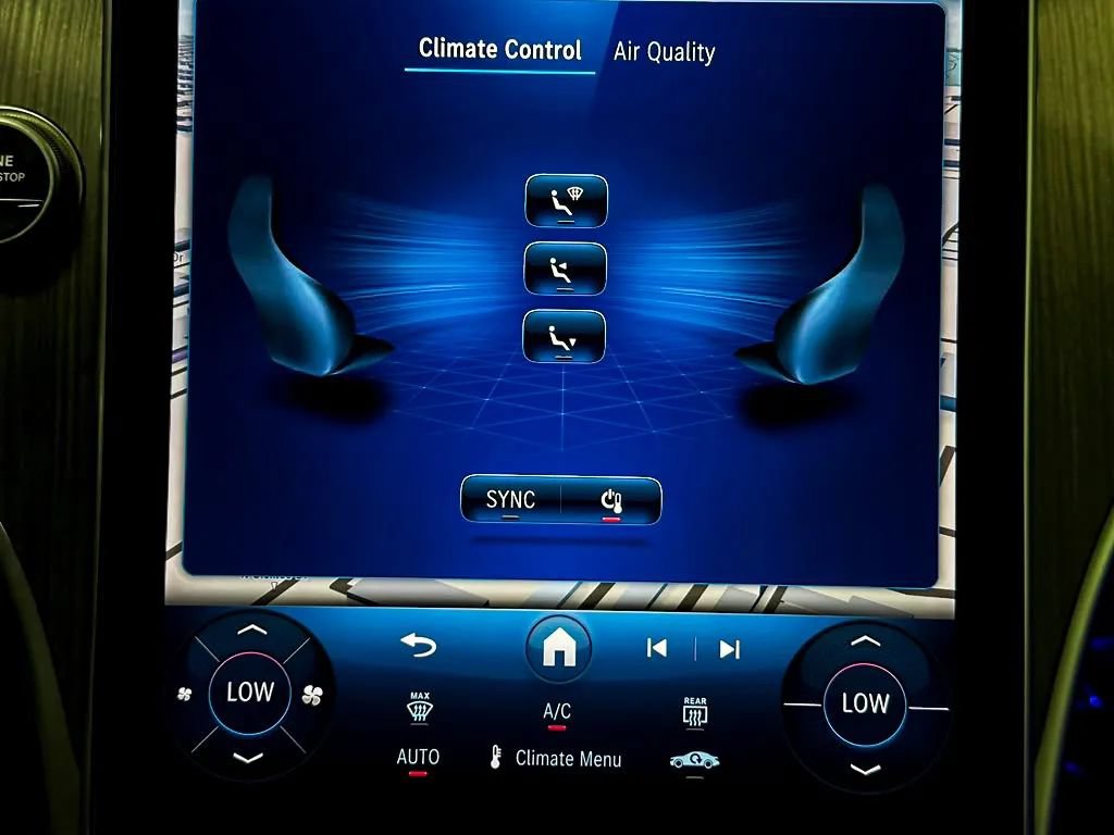 Used 2024 Mercedes-Benz CLE 53 AMG 4MATIC image 30