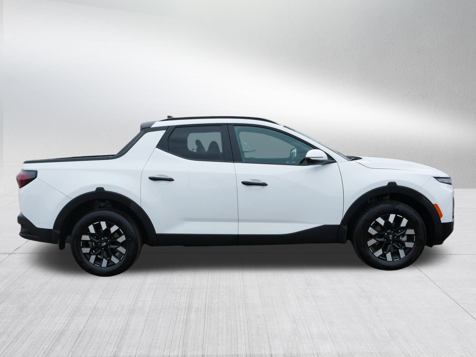 Certified 2025 Hyundai Santa Cruz SEL image 8