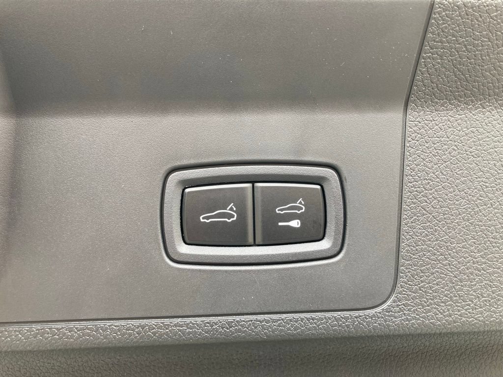 New 2025 Porsche Panamera RWD image 11