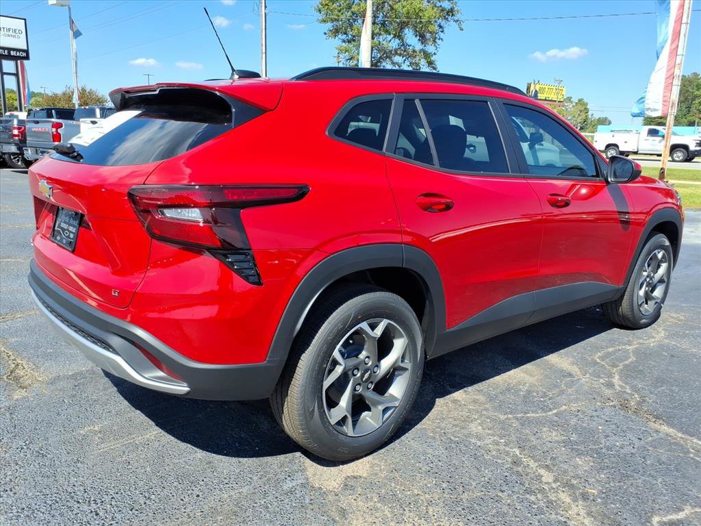 New 2026 Chevrolet Trax LT w/ LT Convenience Package FWD image 3