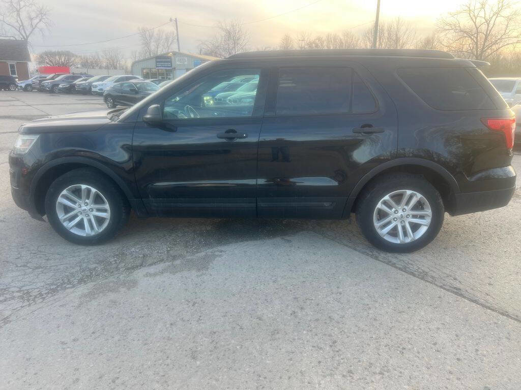 Used 2017 Ford Explorer FWD image 6