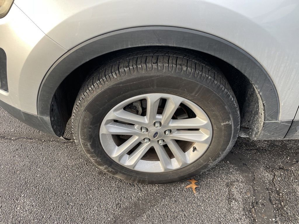 Used 2017 Ford Explorer FWD image 9