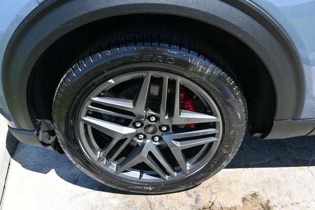 Used 2025 Ford Explorer ST AWD/4WD image 10