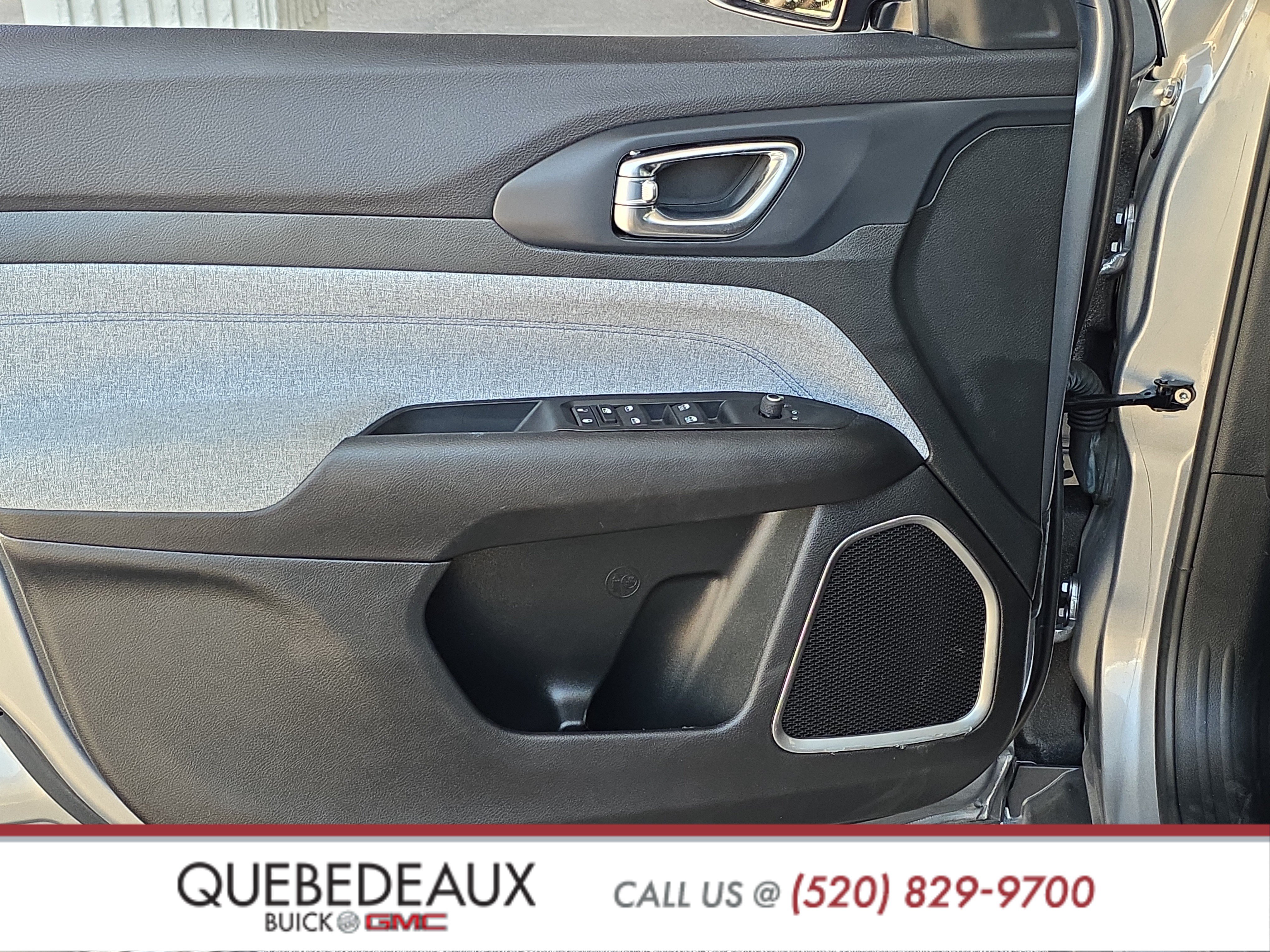 Used 2022 Jeep Compass Latitude FWD image 9