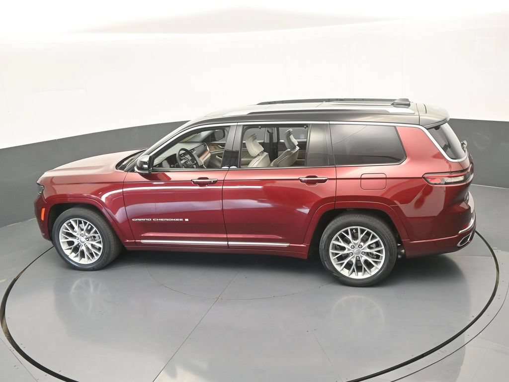 Used 2023 Jeep Grand Cherokee L Summit w/ Luxury Tech Group V AWD/4WD image 58