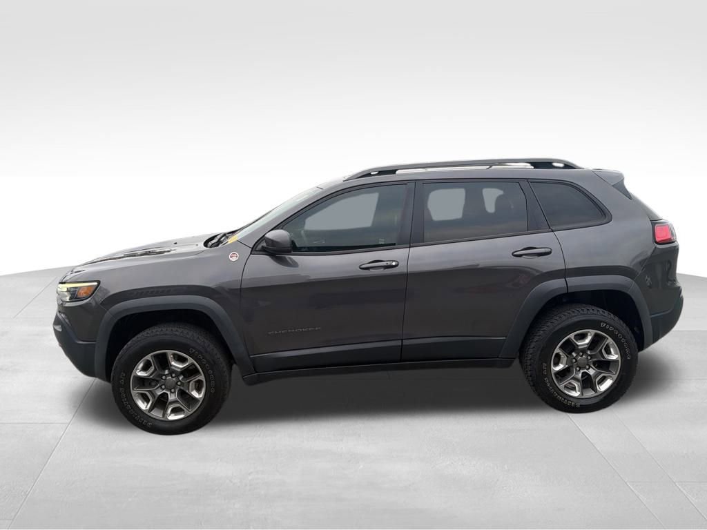 Used 2019 Jeep Cherokee Trailhawk image 2