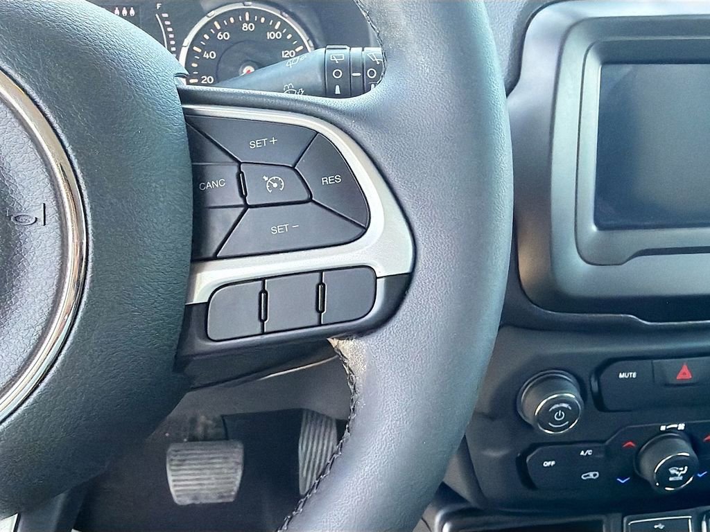 Used 2019 Jeep Renegade Latitude image 31