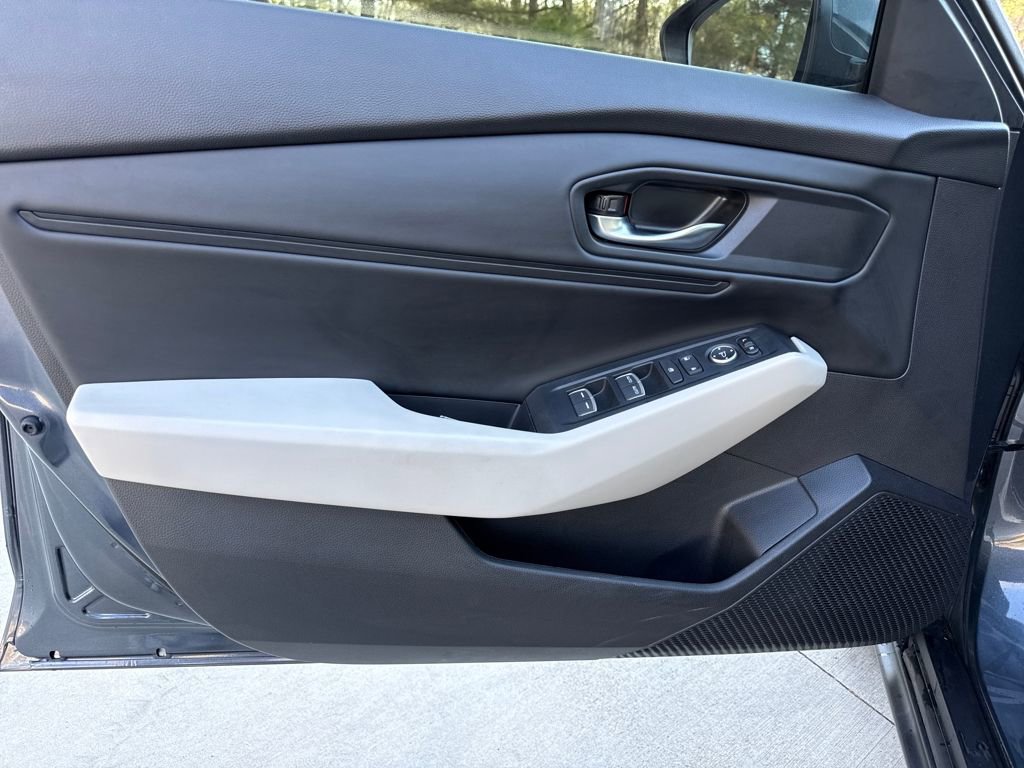 Used 2023 Honda Accord EX image 14