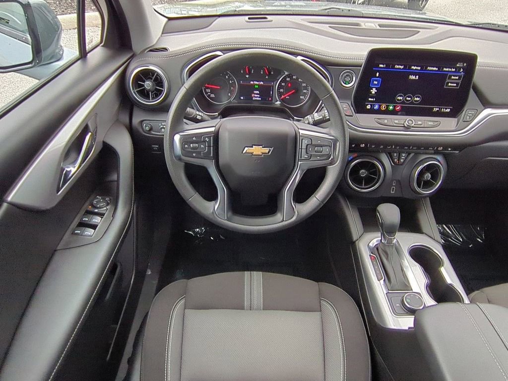 Used 2025 Chevrolet Blazer LT image 16