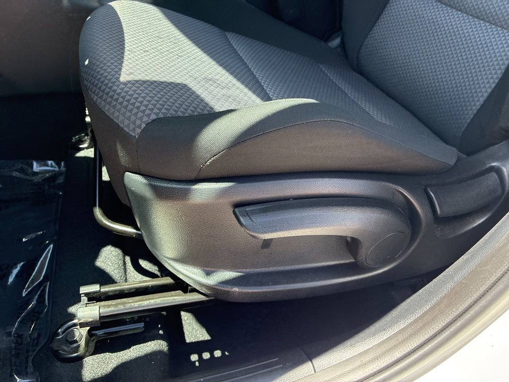 Used 2025 Kia Soul LX FWD image 20