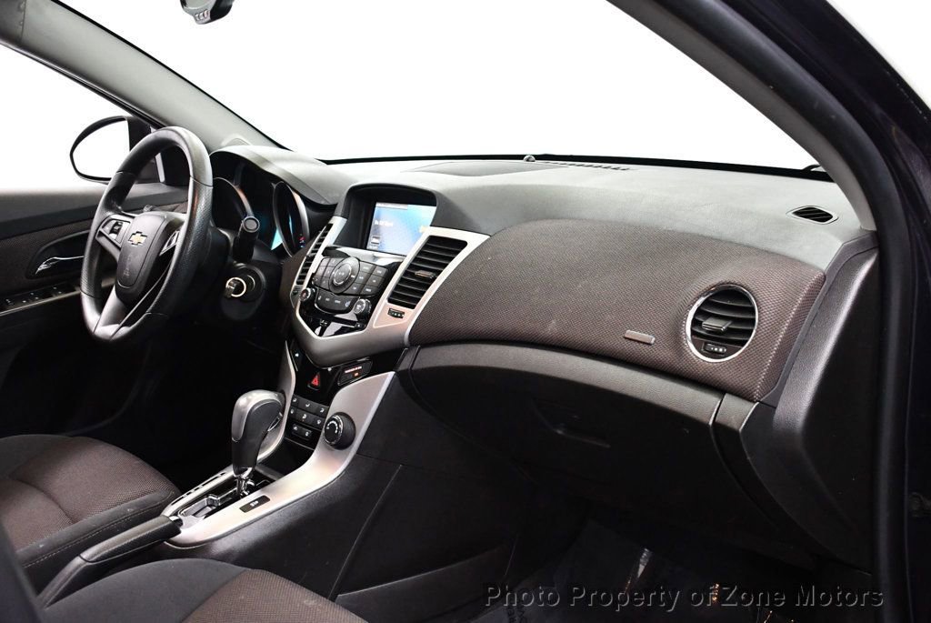 Used 2016 Chevrolet Cruze LT FWD image 11