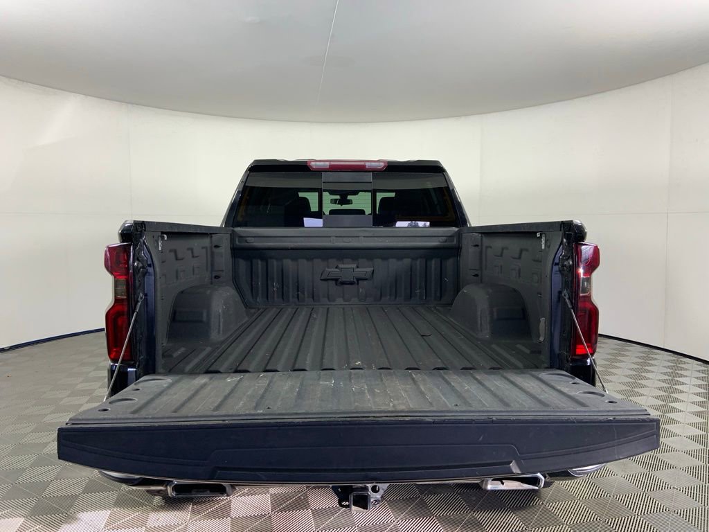 Used 2021 Chevrolet Silverado 1500 LT Trail Boss w/ Convenience Package II AWD/4WD image 9