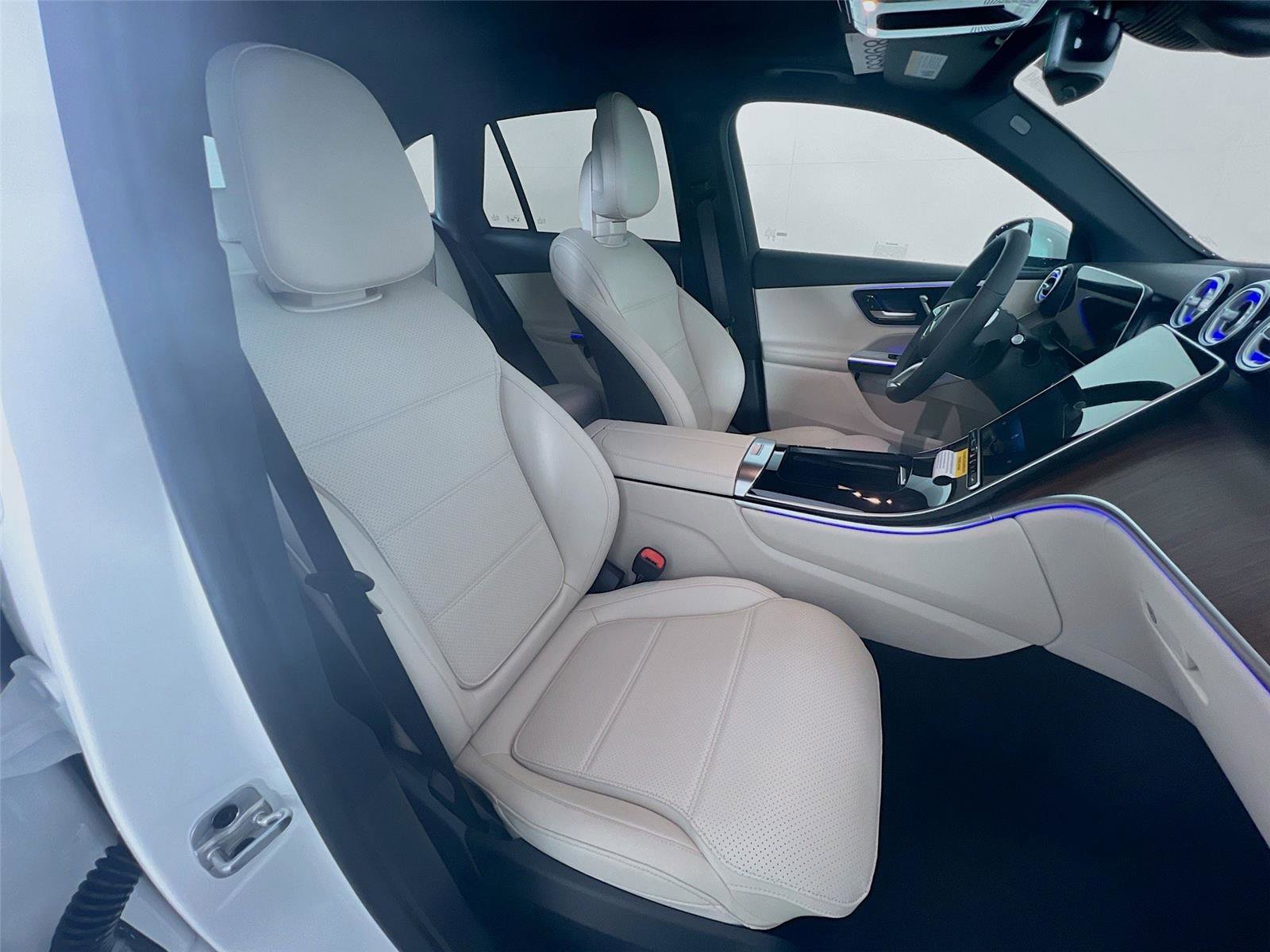 New 2026 Mercedes-Benz GLC 300 4MATIC image 28