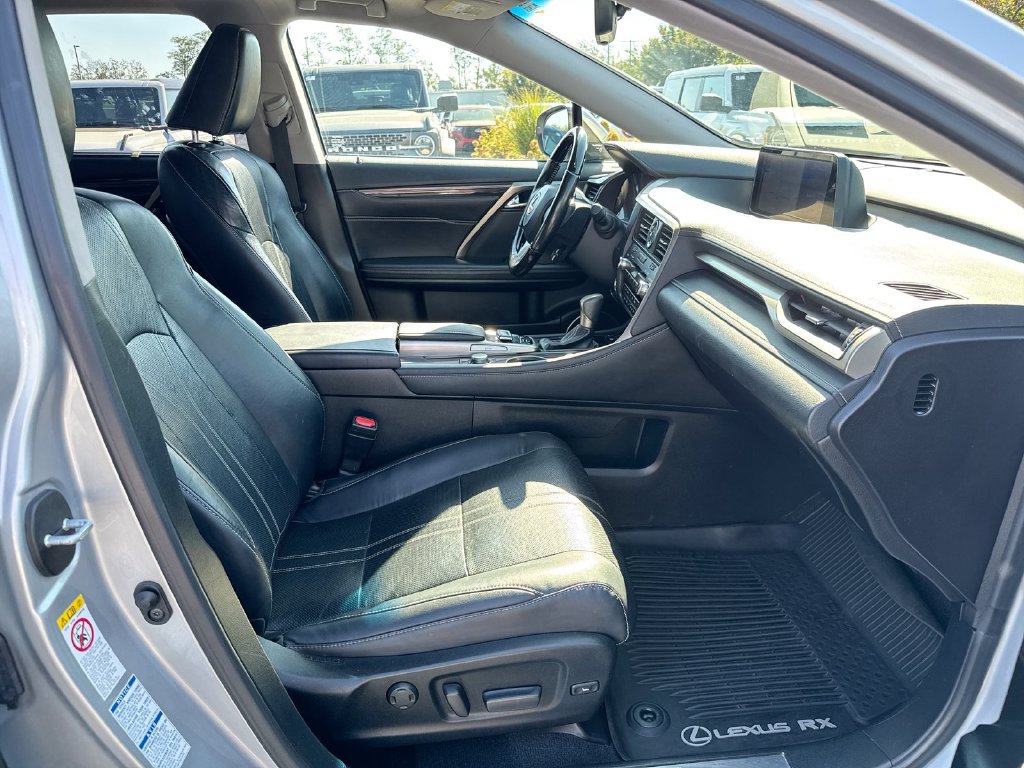 Used 2018 Lexus RX 450hL Luxury w/ Accessory Package AWD/4WD image 23