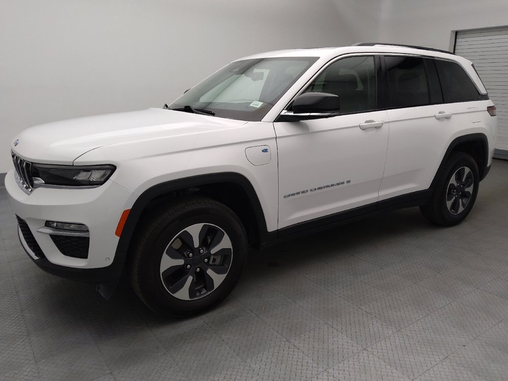 Used 2022 Jeep Grand Cherokee Limited 4xe w/ Luxury Tech Group II AWD/4WD image 2