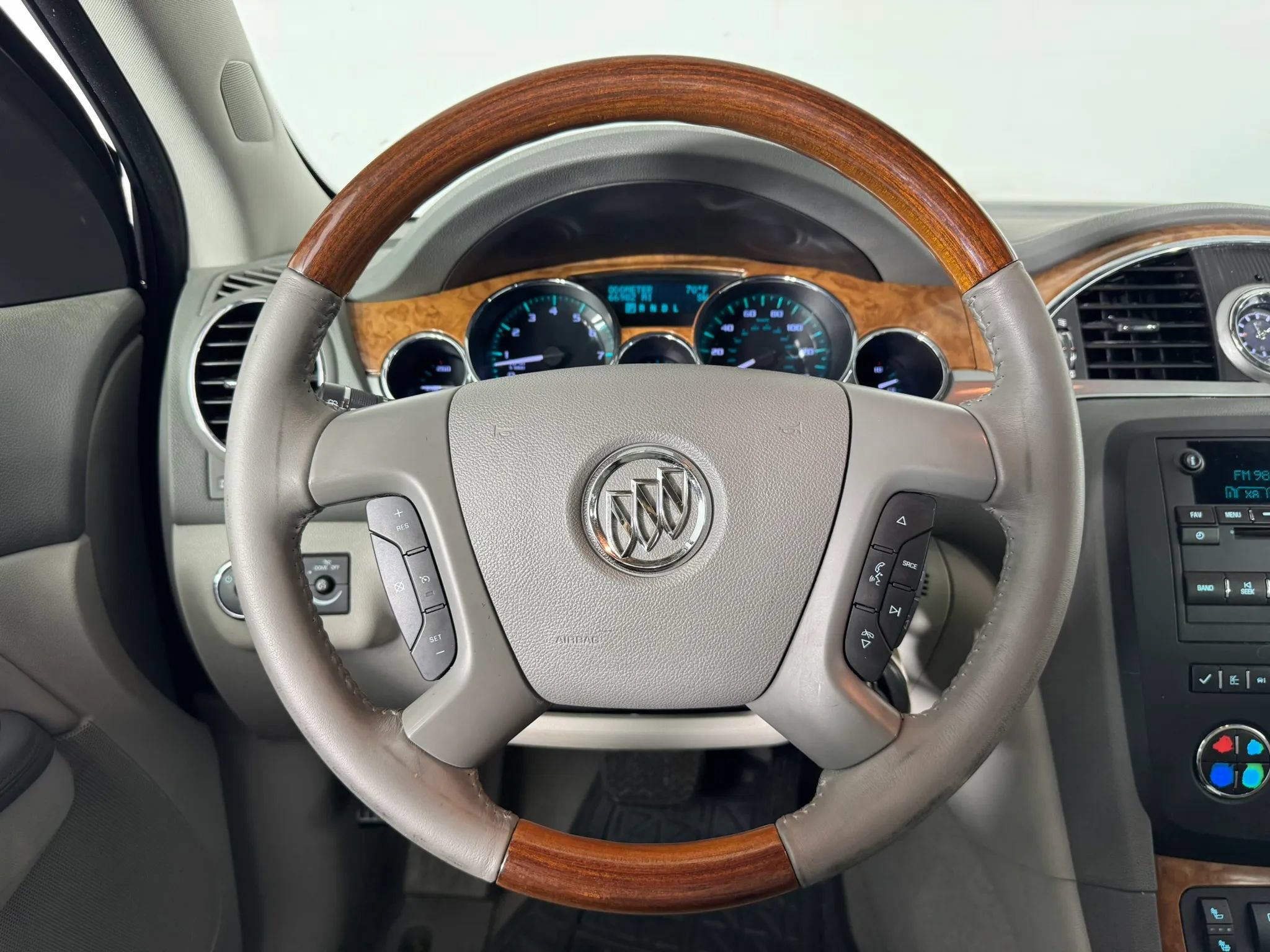 Used 2011 Buick Enclave CXL w/ Trailering Provision Package AWD/4WD image 13