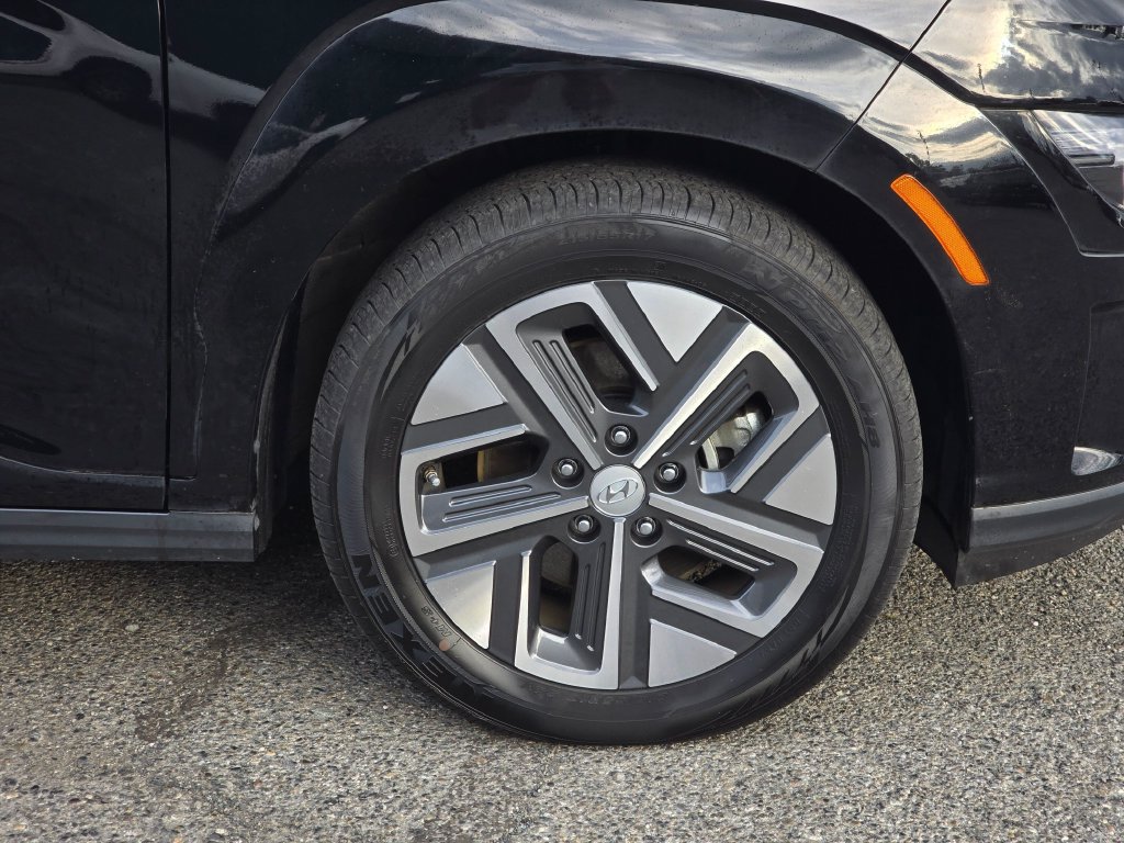 Used 2023 Hyundai Kona SE FWD image 8