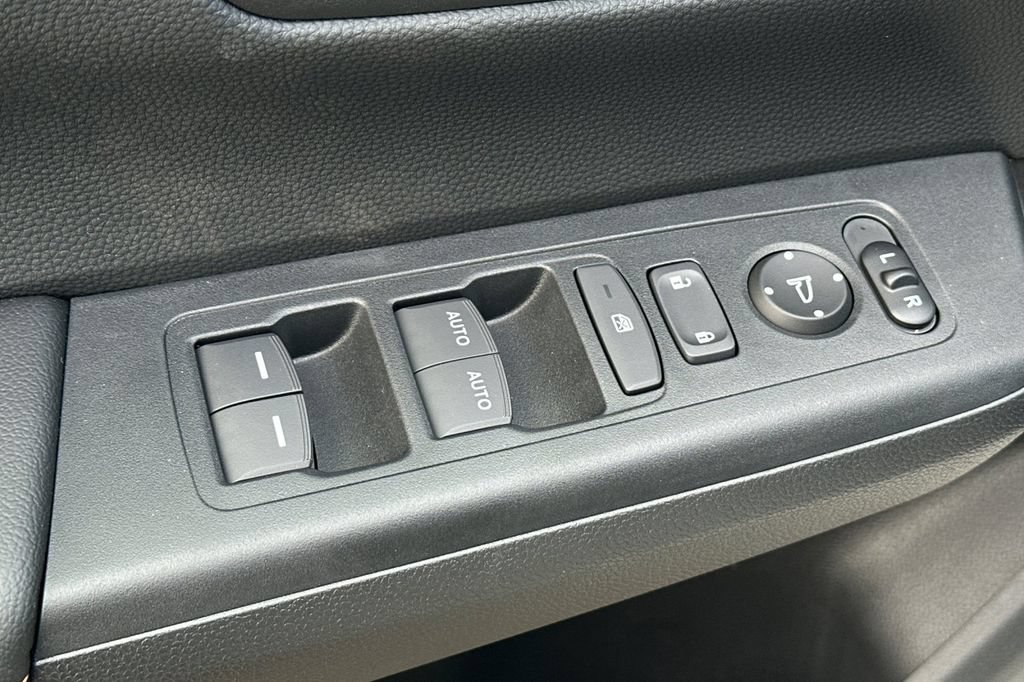 Used 2026 Honda CR-V Sport image 12