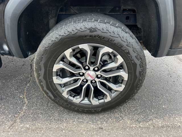 Used 2023 GMC Canyon Denali AWD/4WD image 11