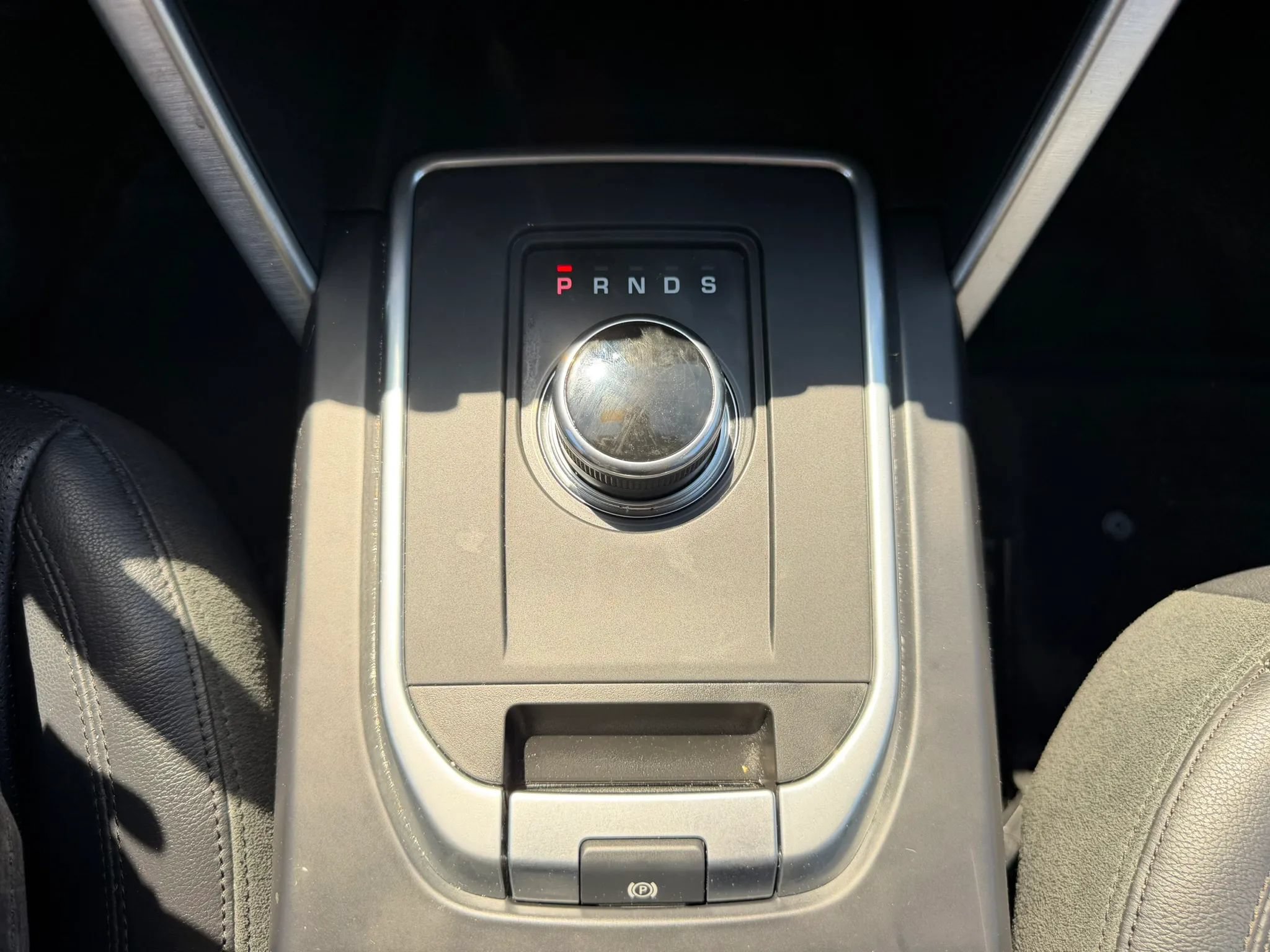 Used 2018 Land Rover Discovery Sport HSE AWD/4WD image 20