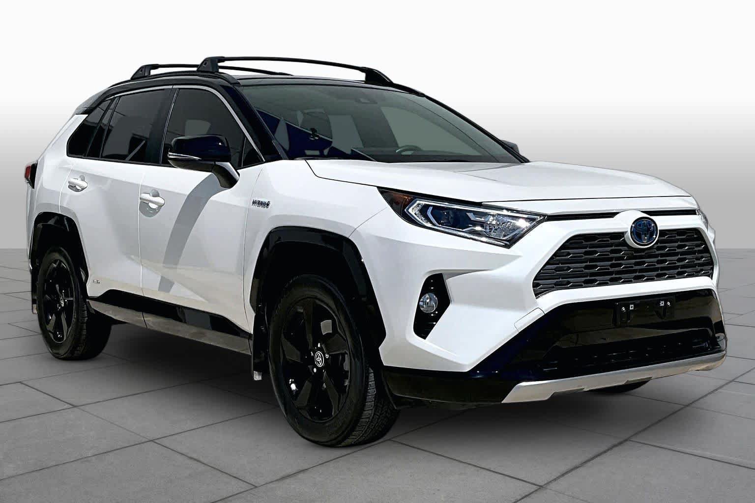 Used 2020 Toyota RAV4 XSE AWD/4WD image 3