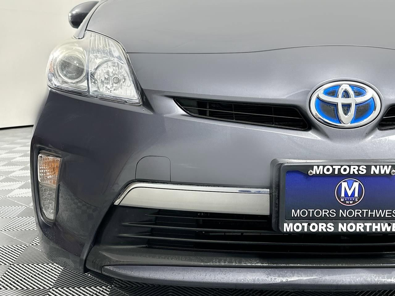 Used 2015 Toyota Prius Prime Plug-In Hybrid image 4