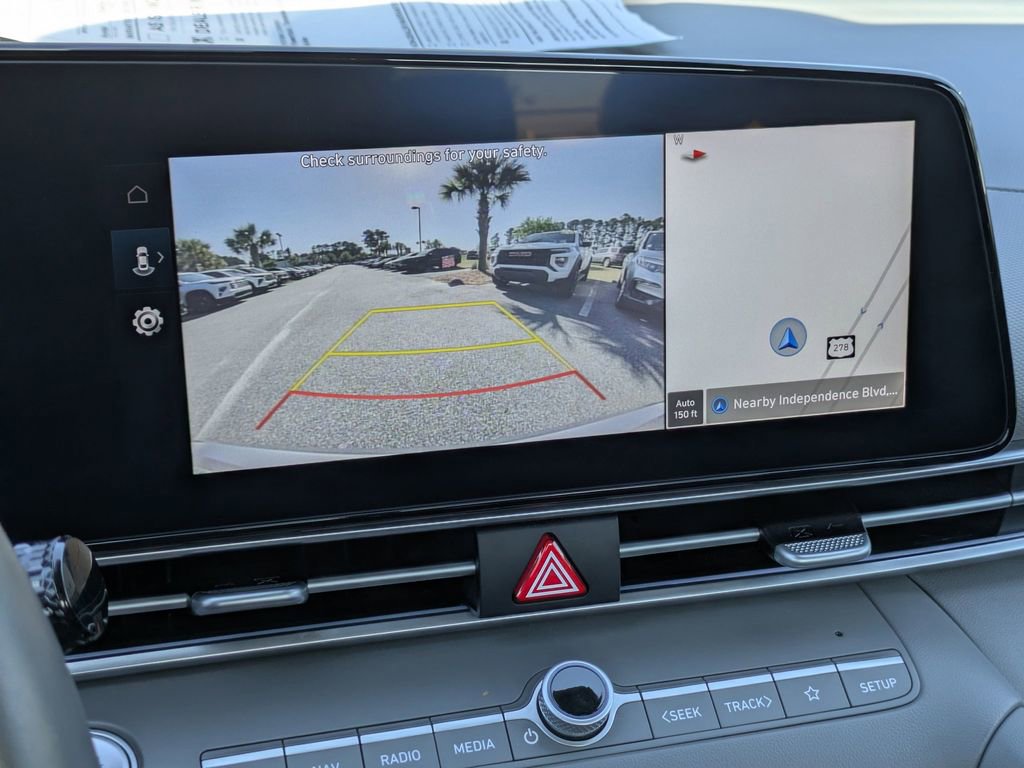 Used 2025 Hyundai Elantra SEL FWD image 21