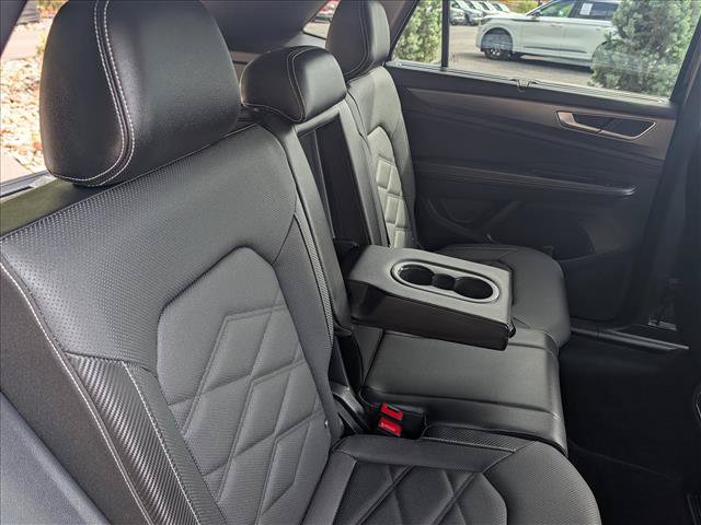 Used 2024 Volkswagen Atlas Cross Sport SE AWD/4WD image 18