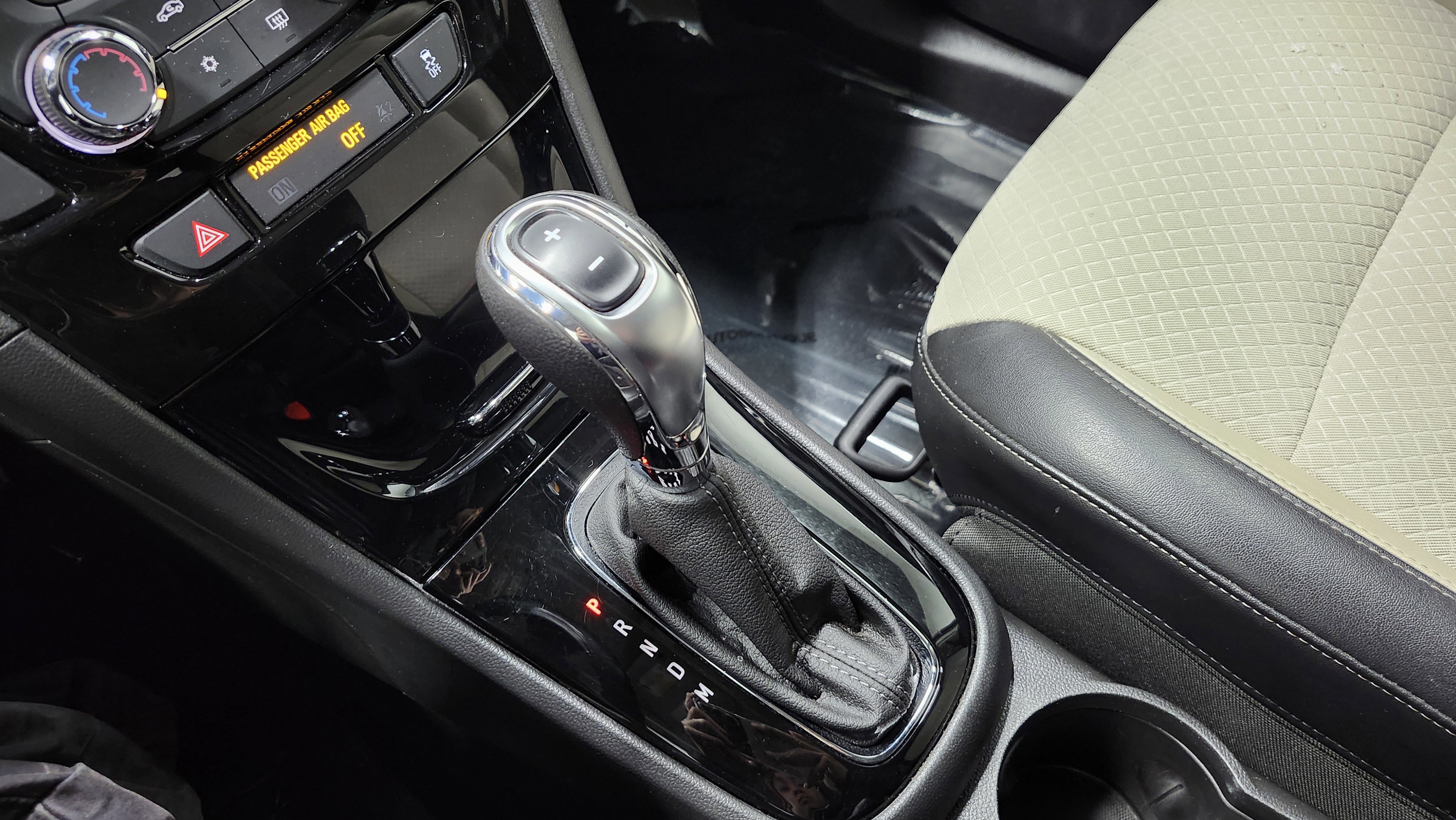 Used 2020 Buick Encore Sport Touring w/ Safety Package image 33