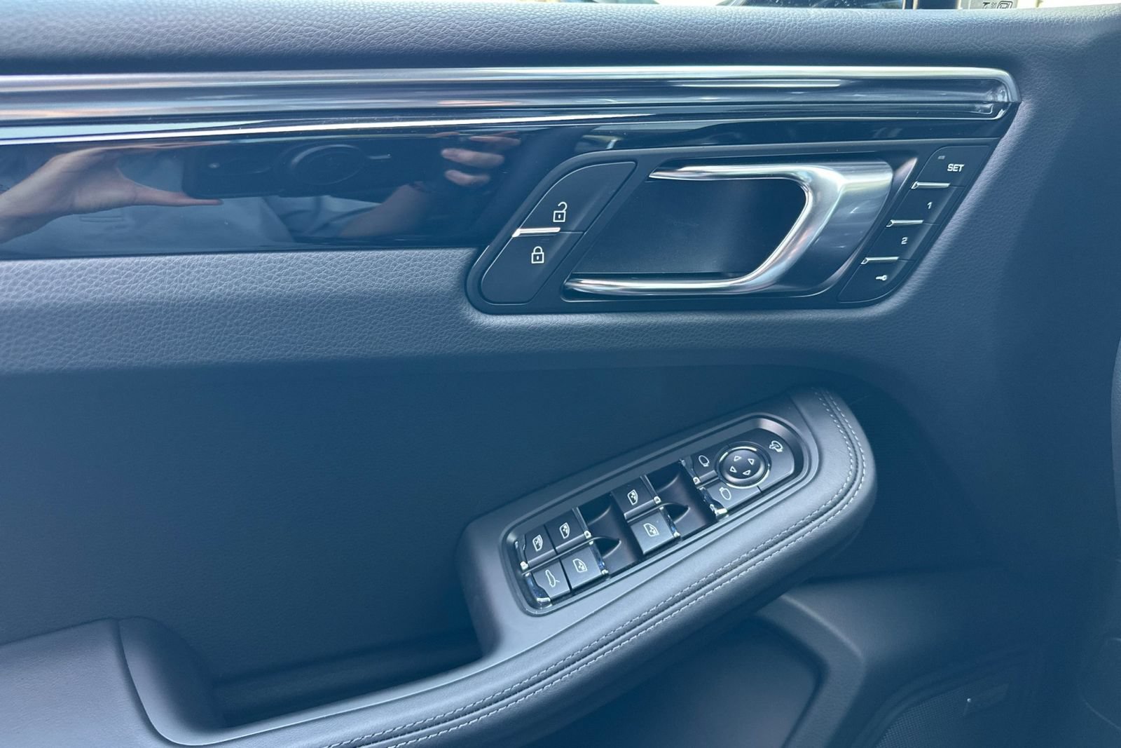 New 2026 Porsche Macan AWD/4WD image 12