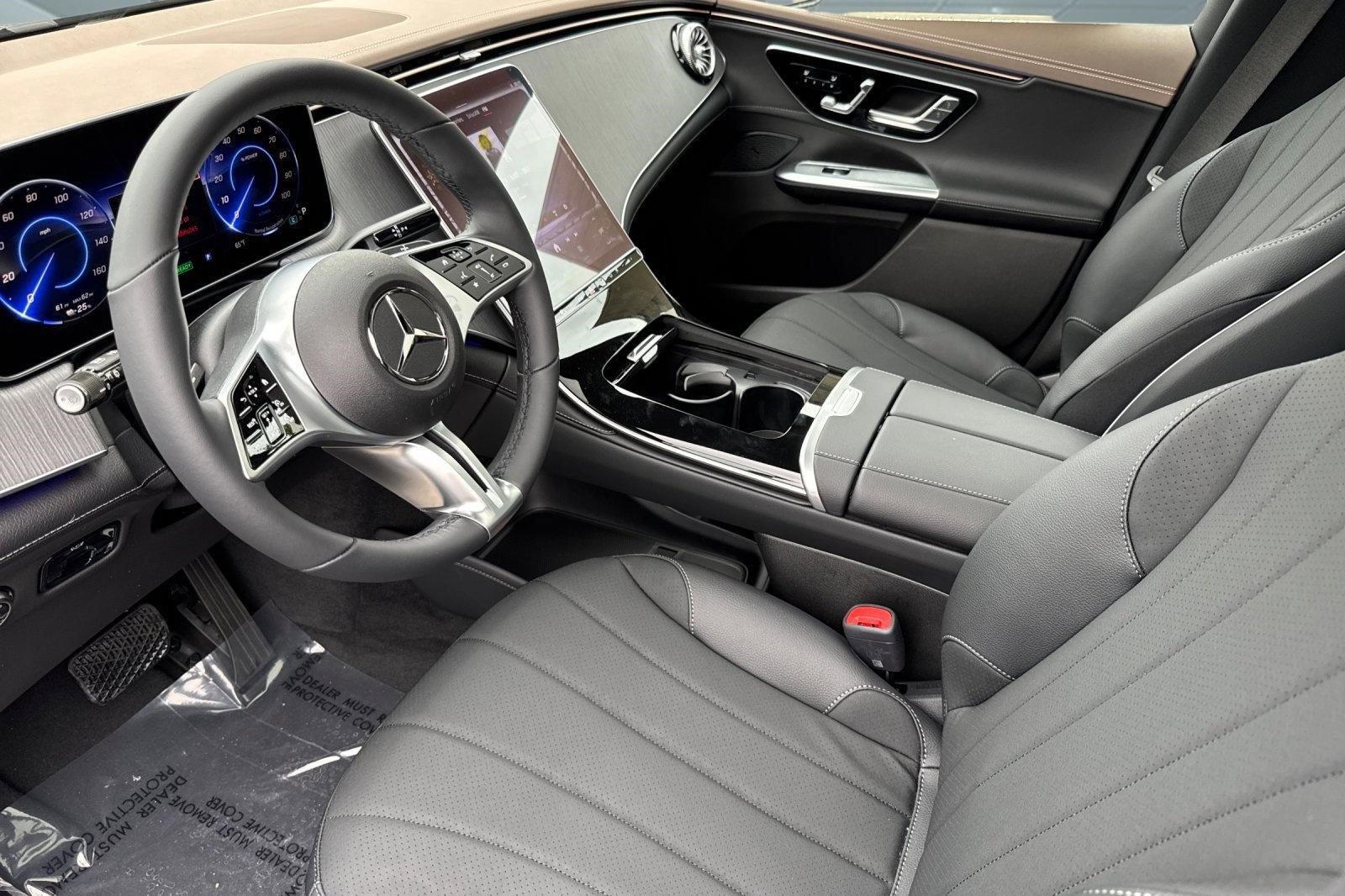 New 2026 Mercedes-Benz EQE 320 4MATIC SUV image 4