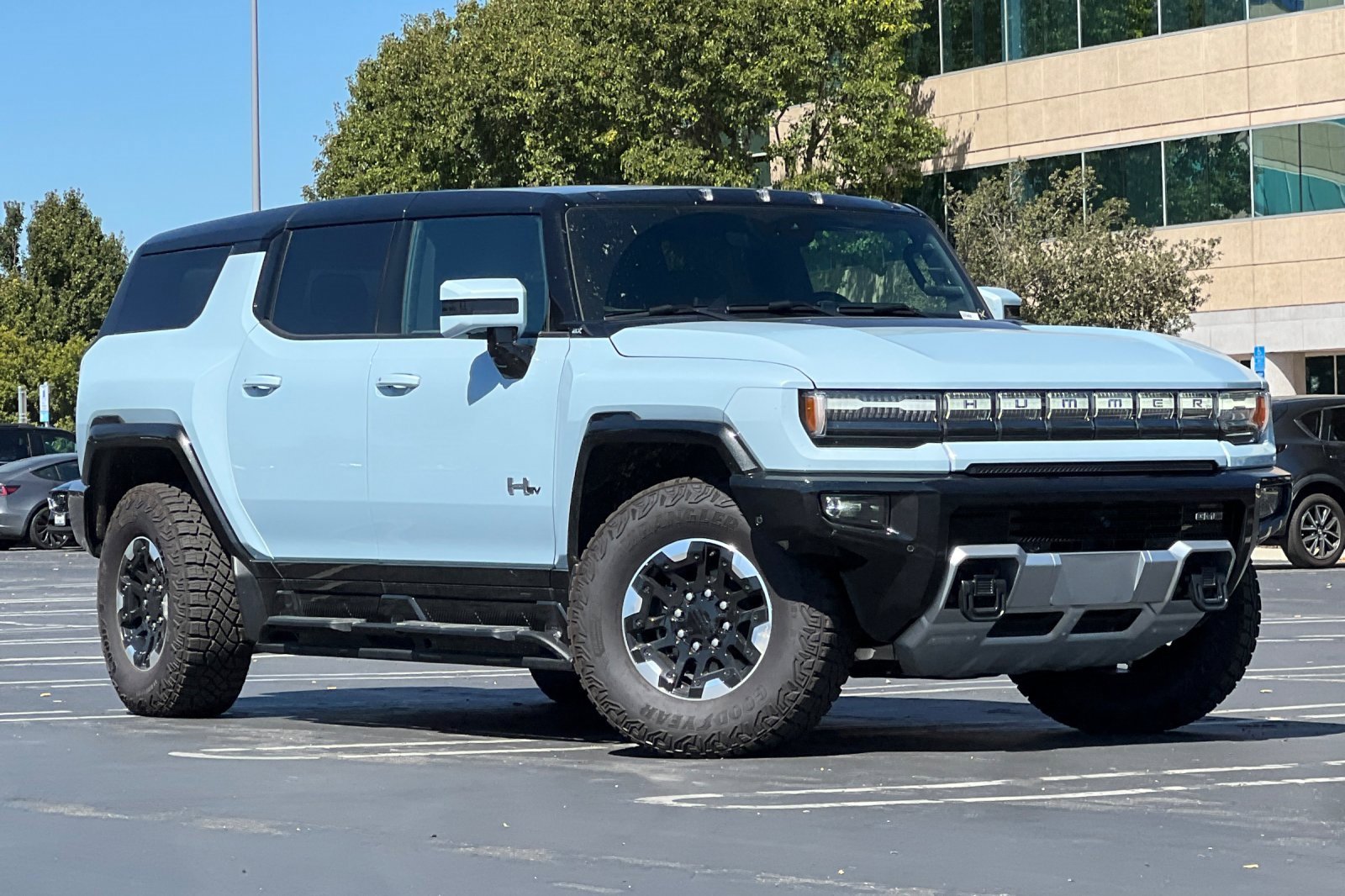 Used 2025 GMC Hummer EV 2X w/ Extreme Off-Road Package
