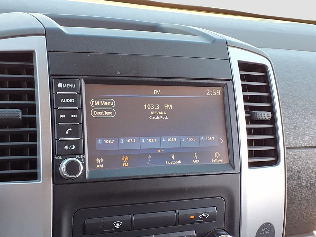 Used 2019 Nissan Frontier SV image 9