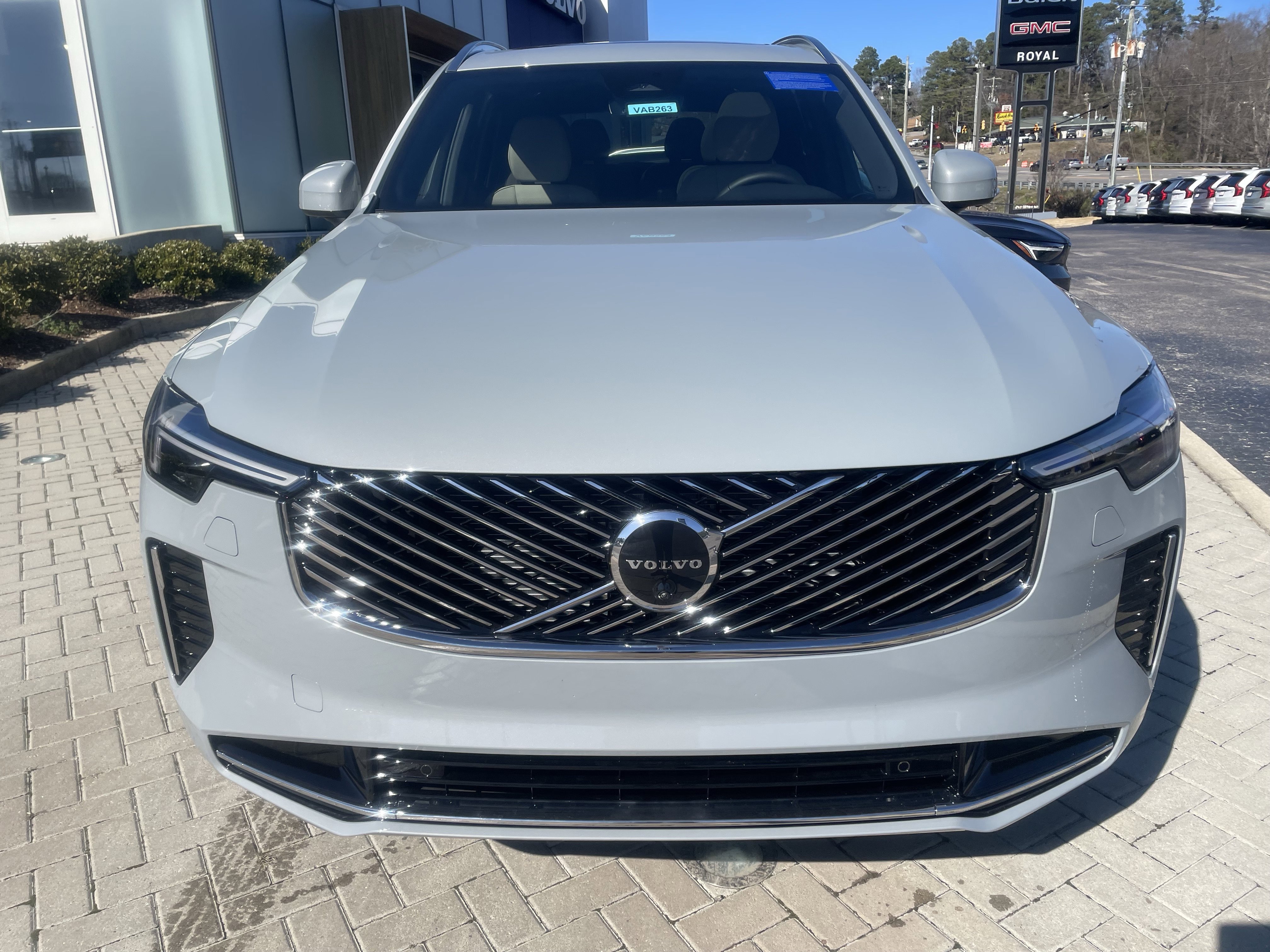 New 2026 Volvo XC90 B6 Plus w/ Protection Package Premier image 2