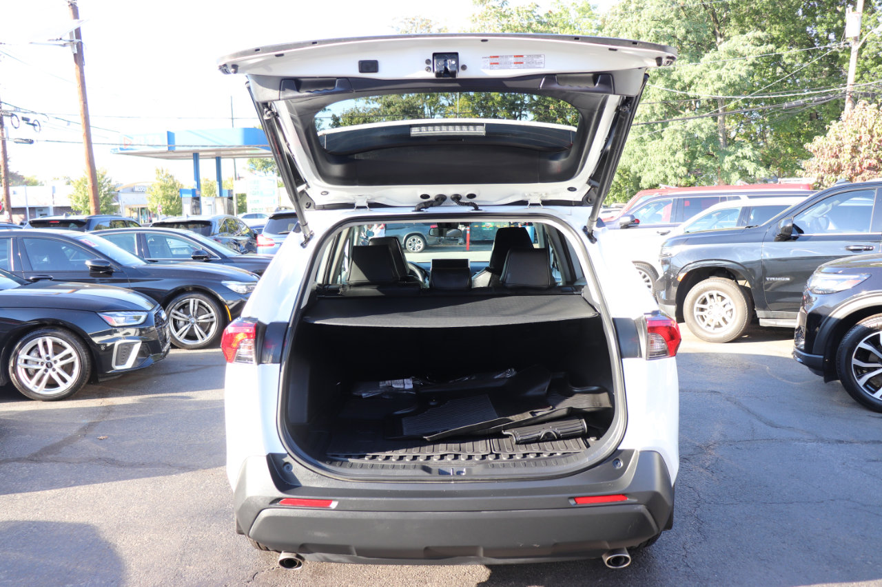 Used 2025 Toyota RAV4 XLE image 48
